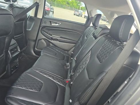 Used 2024 Ford Edge Titanium AWD/4WD image 4