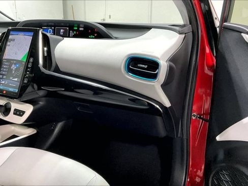 Used 2018 Toyota Prius Prime Advanced FWD image 18