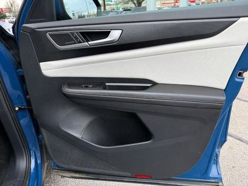 Used 2025 Volkswagen Atlas Cross Sport SEL Premium R-Line image 23