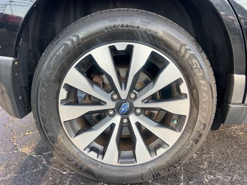 Used 2017 Subaru Outback 2.5i Limited AWD/4WD image 40