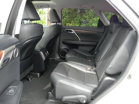 Used 2022 Lexus RX 350L Premium w/ Premium Package AWD/4WD image 23