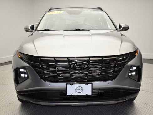 Used 2023 Hyundai Tucson Limited AWD/4WD image 2