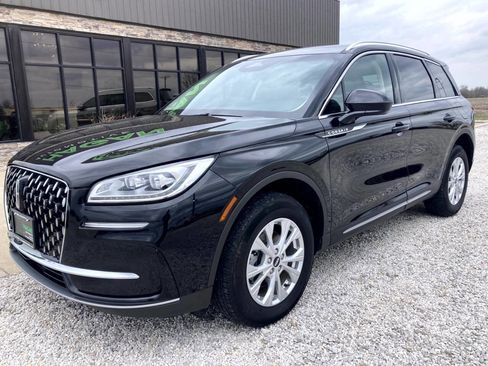 Used 2023 Lincoln Corsair Reserve image 2