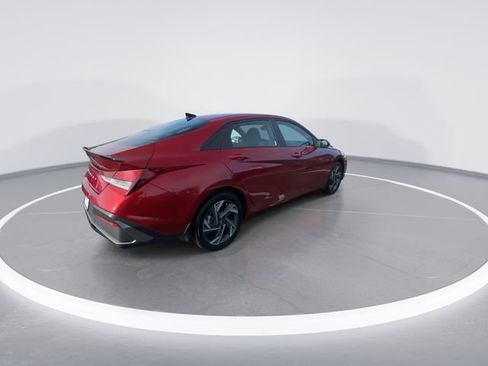 Certified 2025 Hyundai Elantra Sport FWD image 8