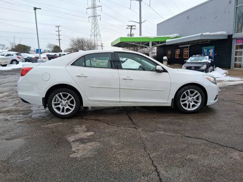 Used 2014 Chevrolet Malibu LT w/ Power Convenience Package image 4