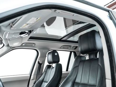 Used 2014 Land Rover Range Rover Supercharged image 17