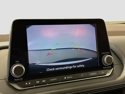 Used 2023 Nissan Rogue SV AWD/4WD image 22