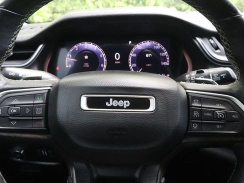 Used 2022 Jeep Grand Cherokee L Limited AWD/4WD image 29
