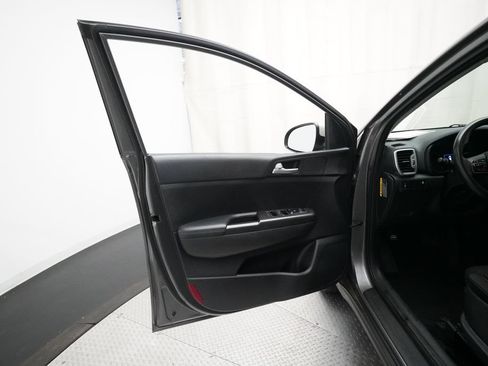 Used 2018 Kia Sportage LX AWD/4WD image 27