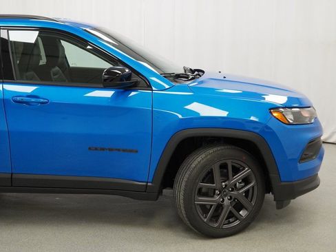 New 2026 Jeep Compass Latitude image 10