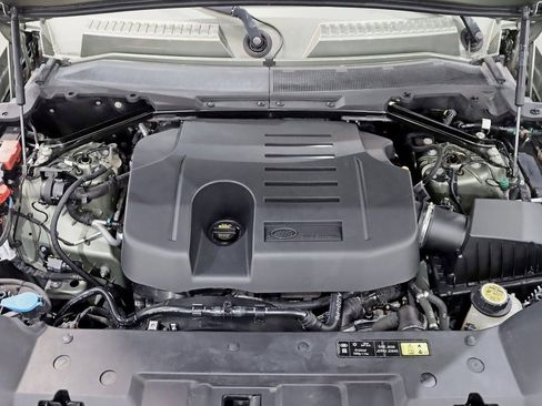 Used 2020 Land Rover Defender 110 SE image 42