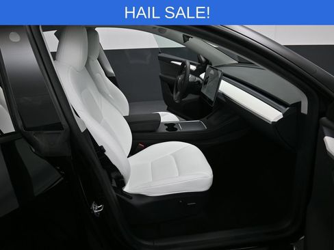 Used 2025 Tesla Model Y Performance image 31