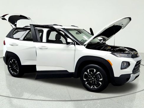Used 2023 Chevrolet TrailBlazer LT w/ Convenience Package AWD/4WD image 12