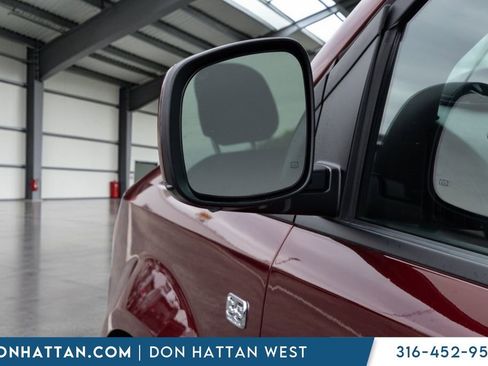 Used 2019 Dodge Grand Caravan SE FWD image 28
