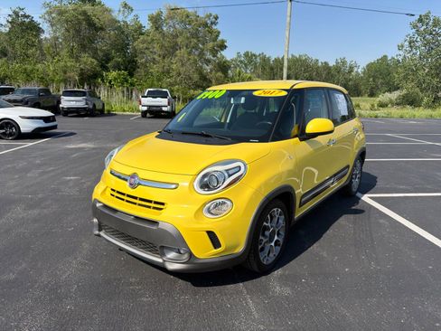 Used 2017 FIAT 500L Trekking FWD image 2
