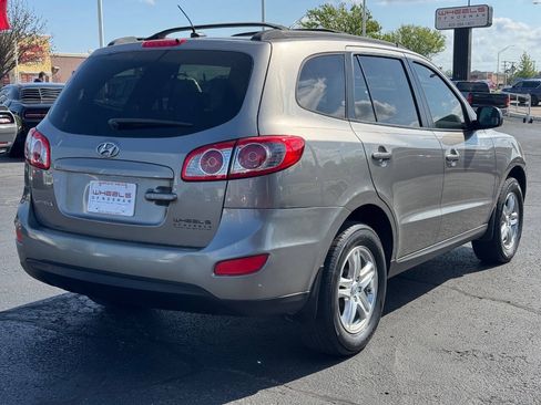 Used 2012 Hyundai Santa Fe GLS FWD image 5