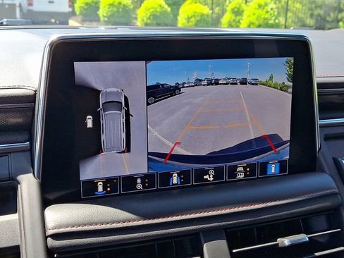 Used 2021 Chevrolet Tahoe RST w/ Luxury Package AWD/4WD image 19