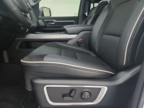 New 2026 RAM 1500 Laramie w/ Night Edition AWD/4WD image 19