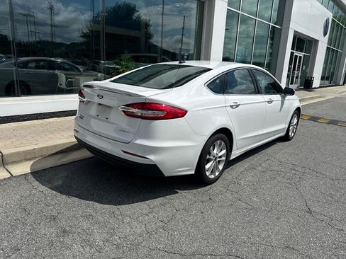 Used 2019 Ford Fusion Energi Titanium FWD image 7