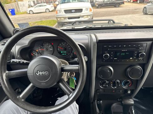 Used 2007 Jeep Wrangler Unlimited X image 16
