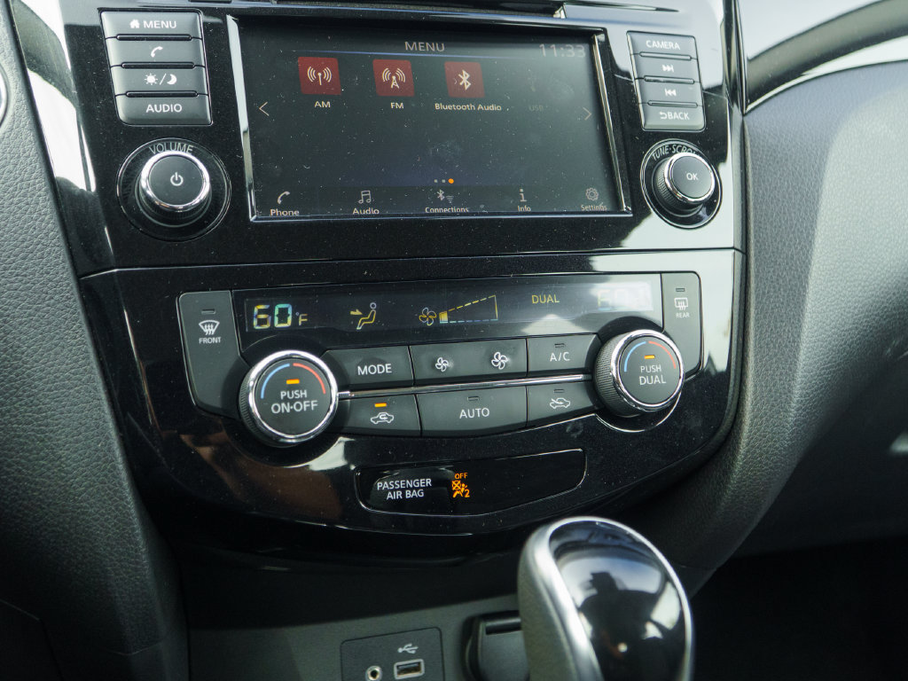 Used 2020 Nissan Rogue Sport SV w/ All-Weather Package AWD/4WD image 26