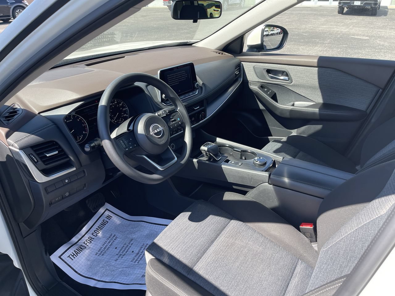 Used 2023 Nissan Rogue SV AWD/4WD image 10