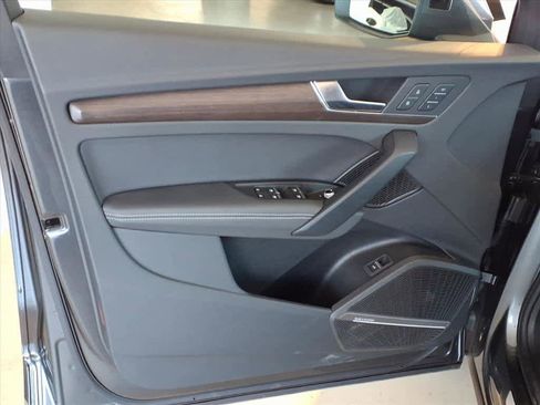 Used 2025 Audi Q5 2.0T Premium Plus w/ Premium Plus Package image 10