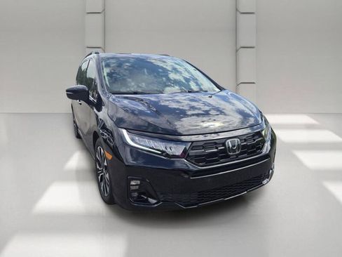 Used 2025 Honda Odyssey Elite image 3