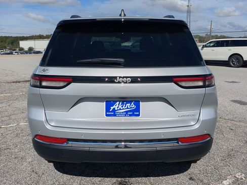 New 2025 Jeep Grand Cherokee Laredo X image 4