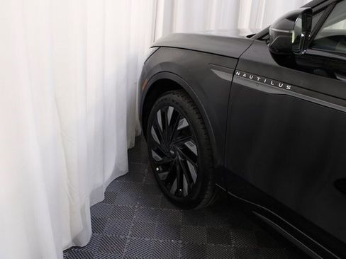 New 2026 Lincoln Nautilus Reserve w/ Jet Appearance Package image 42