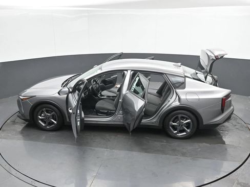 Used 2025 Kia K4 FWD image 50