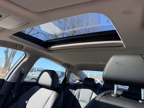 Certified 2025 Honda Accord Touring image 27