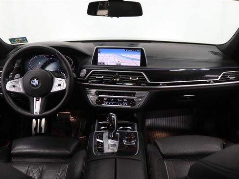 Used 2020 BMW 750i xDrive XI w/ Executive Package image 19