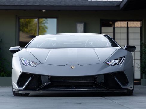 Used 2018 Lamborghini Huracan Performante image 19