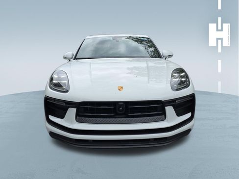 Used 2023 Porsche Macan Turbo AWD/4WD image 3