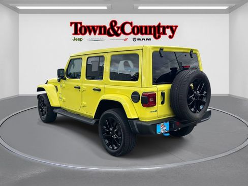 Used 2023 Jeep Wrangler Unlimited Sahara image 7