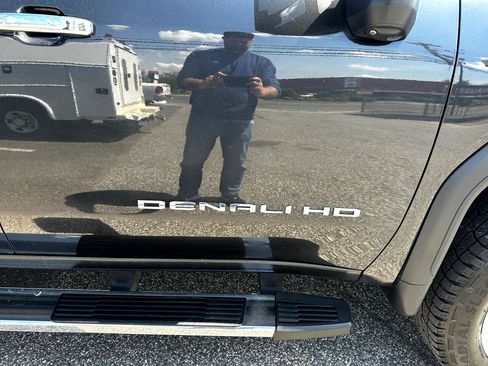 Used 2020 GMC Sierra 2500 Denali w/ Denali Ultimate Package image 33