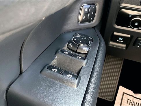 Used 2024 Ford Expedition XLT RWD image 35