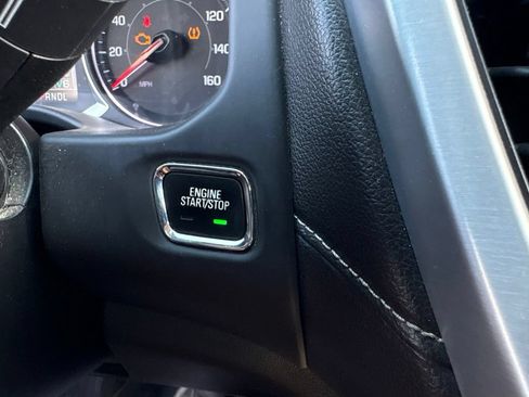 Used 2019 GMC Acadia SLT AWD/4WD image 25