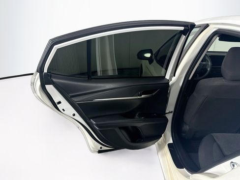 Used 2025 Toyota Camry LE FWD image 27