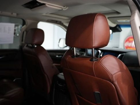Used 2019 Cadillac Escalade Premium Luxury AWD/4WD image 24
