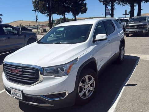 Used 2019 GMC Acadia SLE FWD image 1