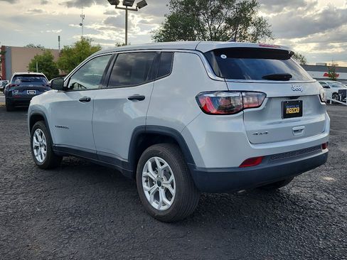 Used 2025 Jeep Compass Sport AWD/4WD image 8