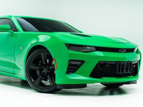 Used 2017 Chevrolet Camaro SS image 4