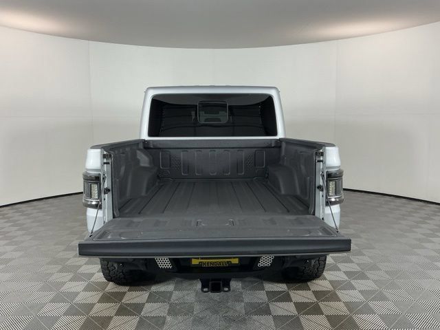 Used 2023 Jeep Gladiator Mojave w/ Cold Weather Group AWD/4WD image 8