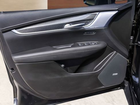 Certified 2024 Cadillac XT5 Sportv w/ Technology Package AWD/4WD image 25