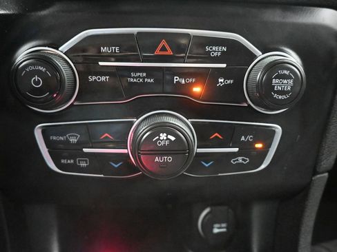 Used 2022 Dodge Charger R/T RWD image 11