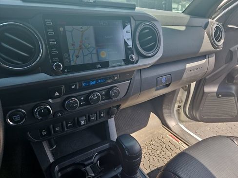 Used 2020 Toyota Tacoma TRD Pro AWD/4WD image 29