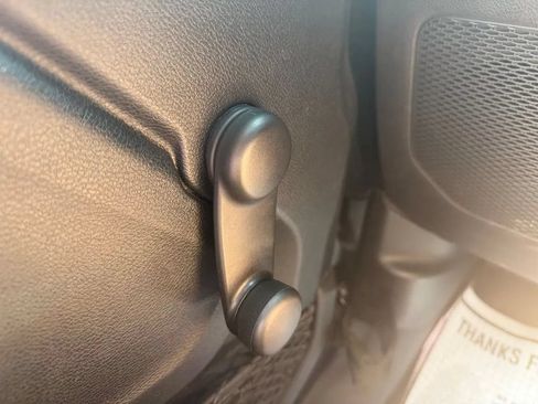 Used 2021 Jeep Gladiator Sport AWD/4WD image 13