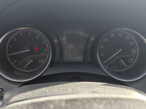 Used 2024 Toyota Camry SE image 11